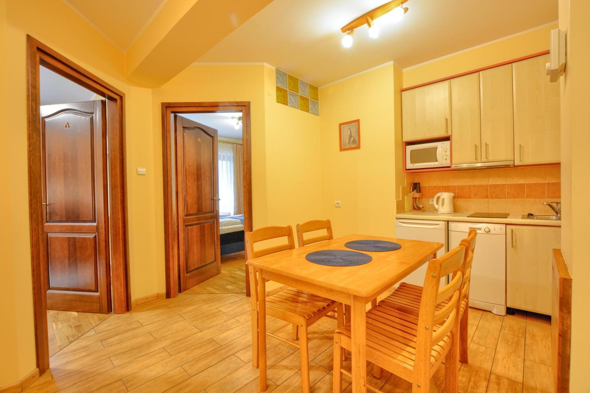 Apartamenty Na Pierwszym Pietrze Krynica Zdroj Buitenkant foto
