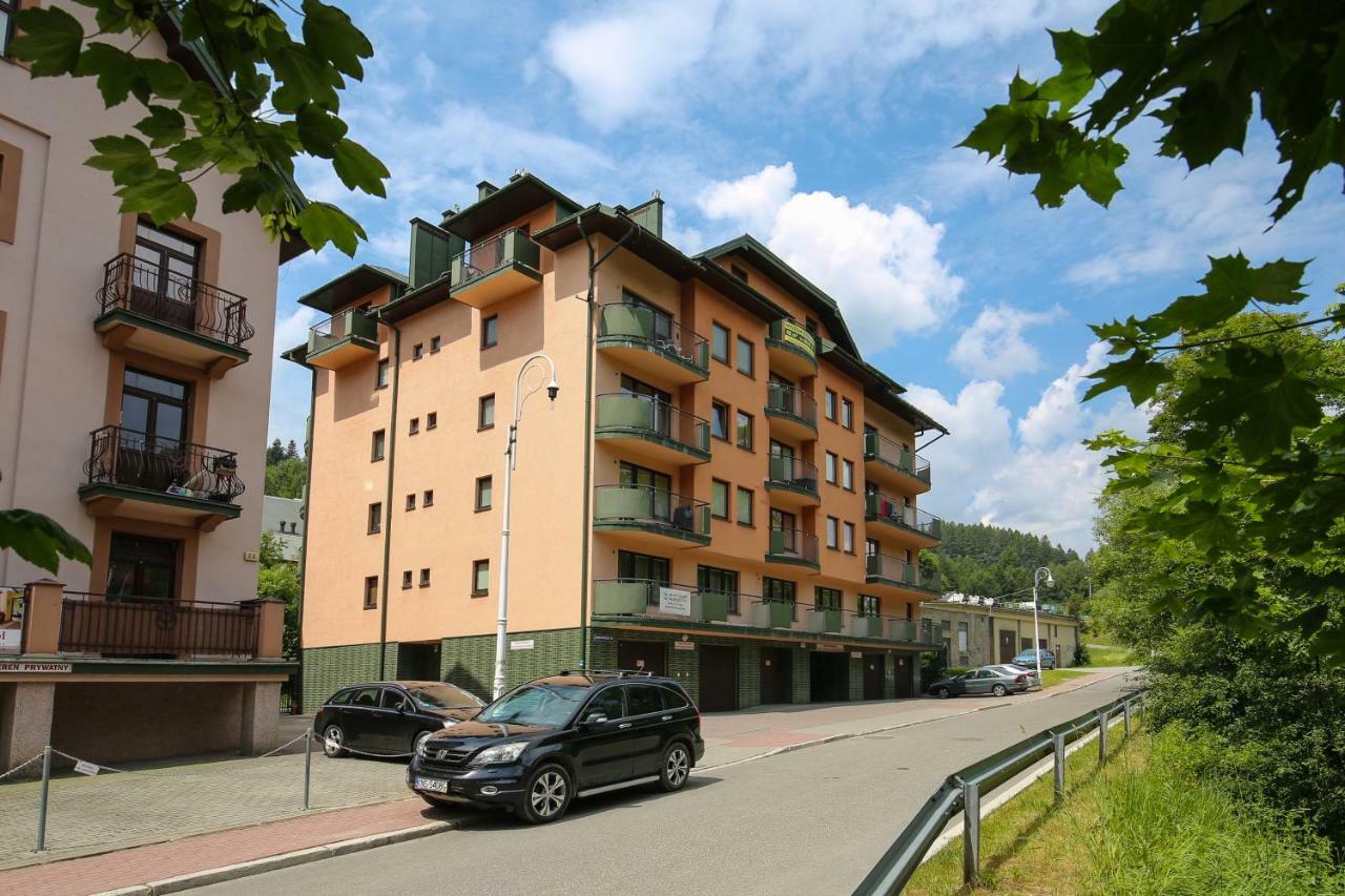 Apartamenty Na Pierwszym Pietrze Krynica Zdroj Buitenkant foto